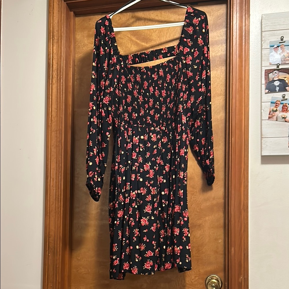 Old Navy Red and Black Sheath Dress with Bishop Sleeves